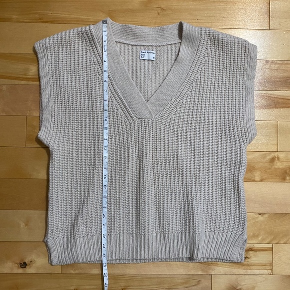 ✨NEW✨ FRANK & OAK WOMEN'S V-NECK CREAM WOOL KNIT SWEATER VEST, SMALL - Picture 4 of 5